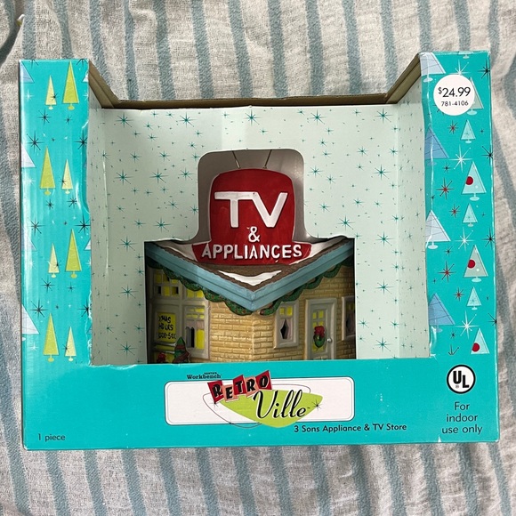 2005 Santa's Workbench Collection Retro Ville 3 Sons Appliance and TV Store - Picture 2 of 6